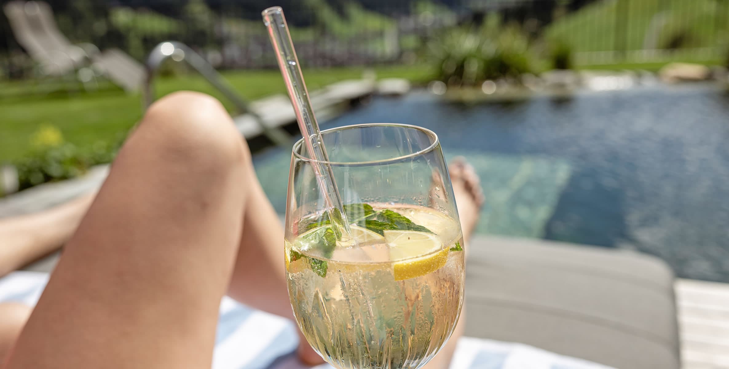 Lilet am Badeteich genießen