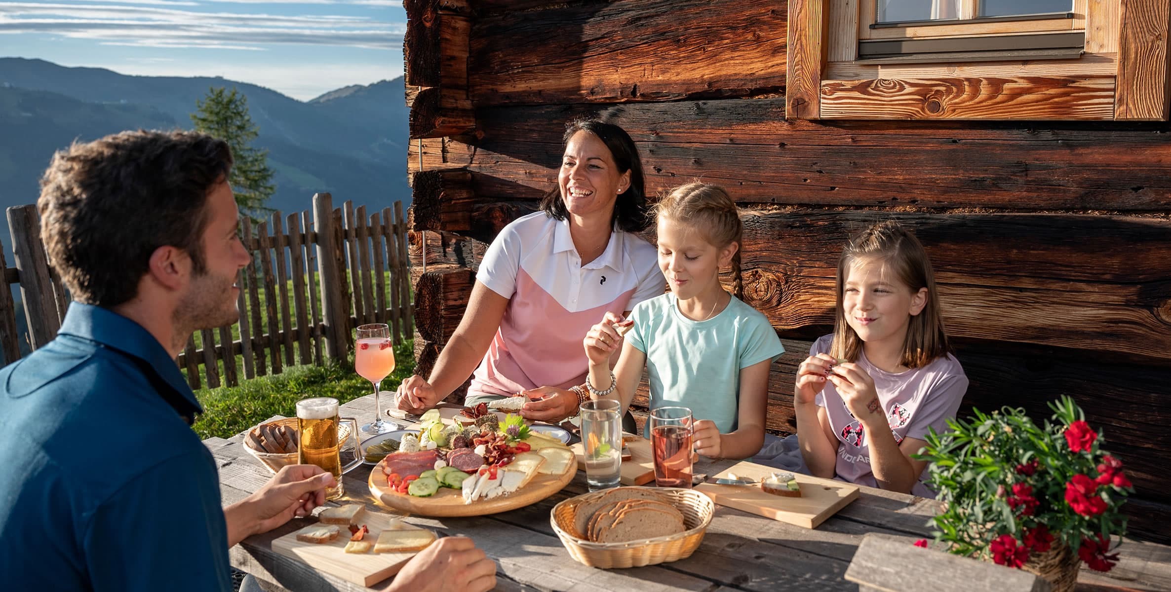 Einkehr zur Almjause mit der ganzen Familie